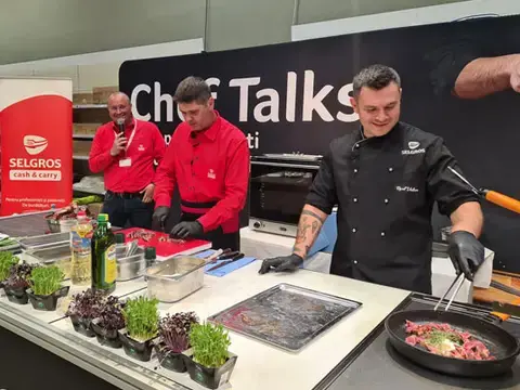 chef talks.jpg